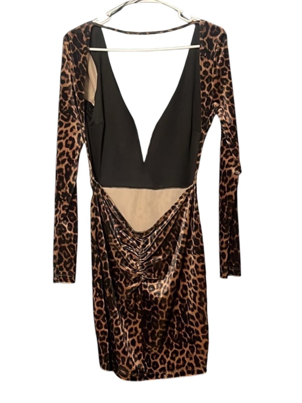 Symphony Cheetah Deep V-cut Dress - Picture 2 of 5